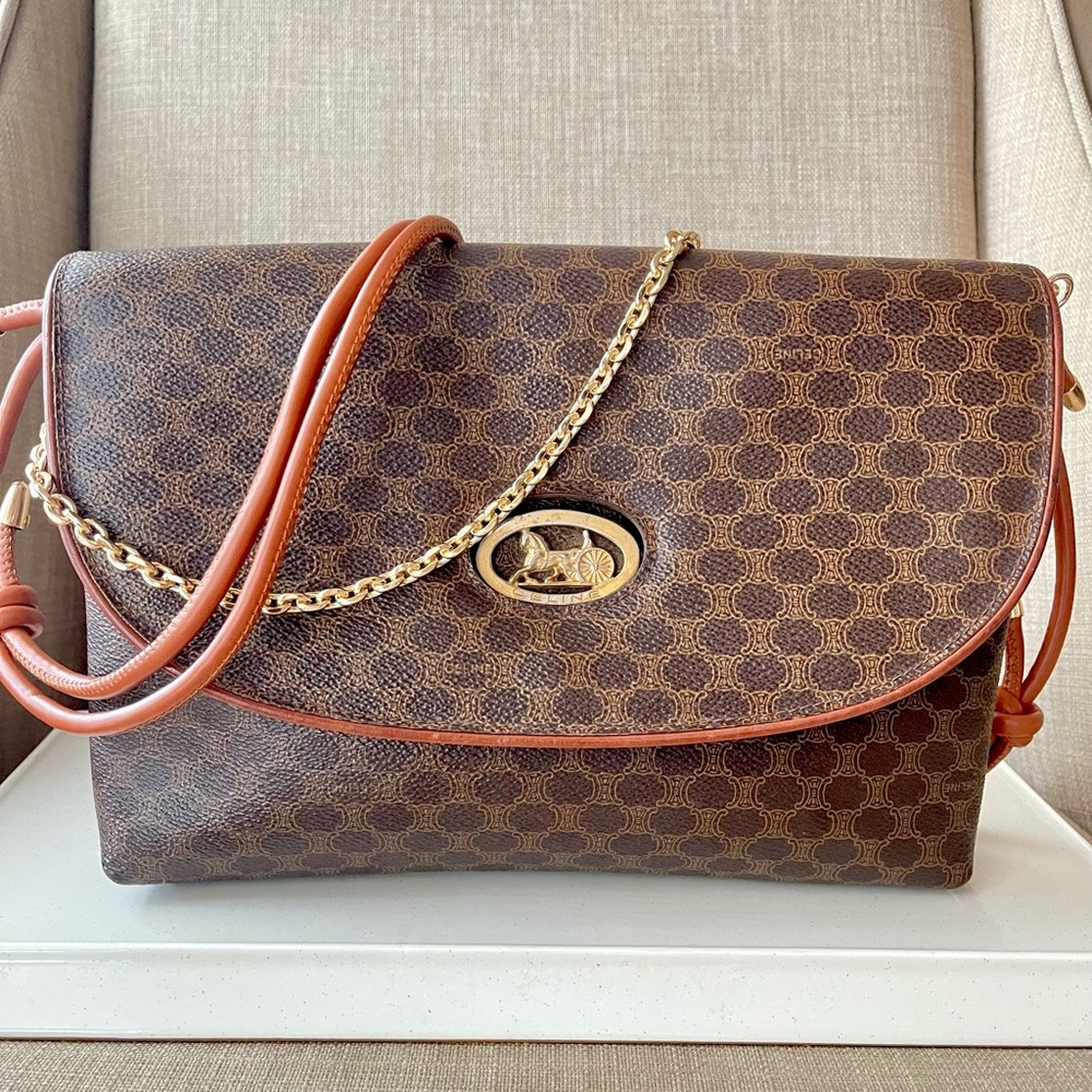 Authentic Celine vintage clutch bag  F/09 (HK44)